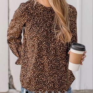 Women casual brown top can dress up or down size medium like brand new